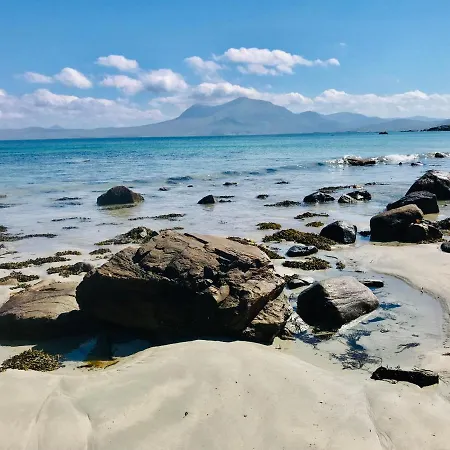 別荘 Red Deer Near Connemara National Park In *